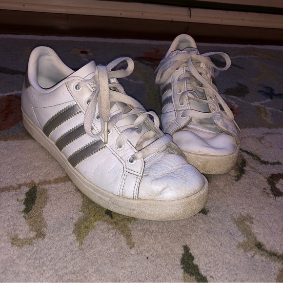 adidas Shoes - Adidas White Silver Stripes Women’s Sneaker Shoes Size 6